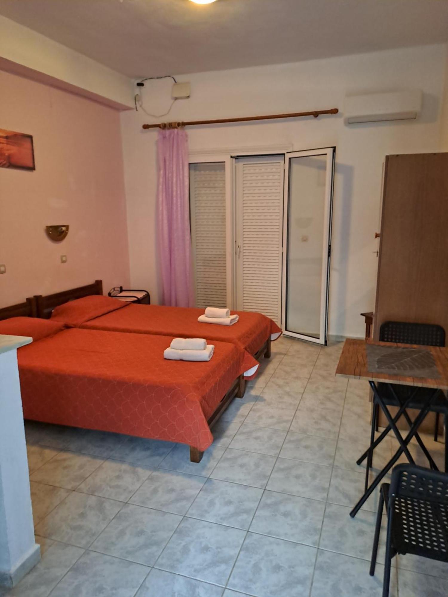 Tony'S Apartments Ágios Geórgios Extérieur photo